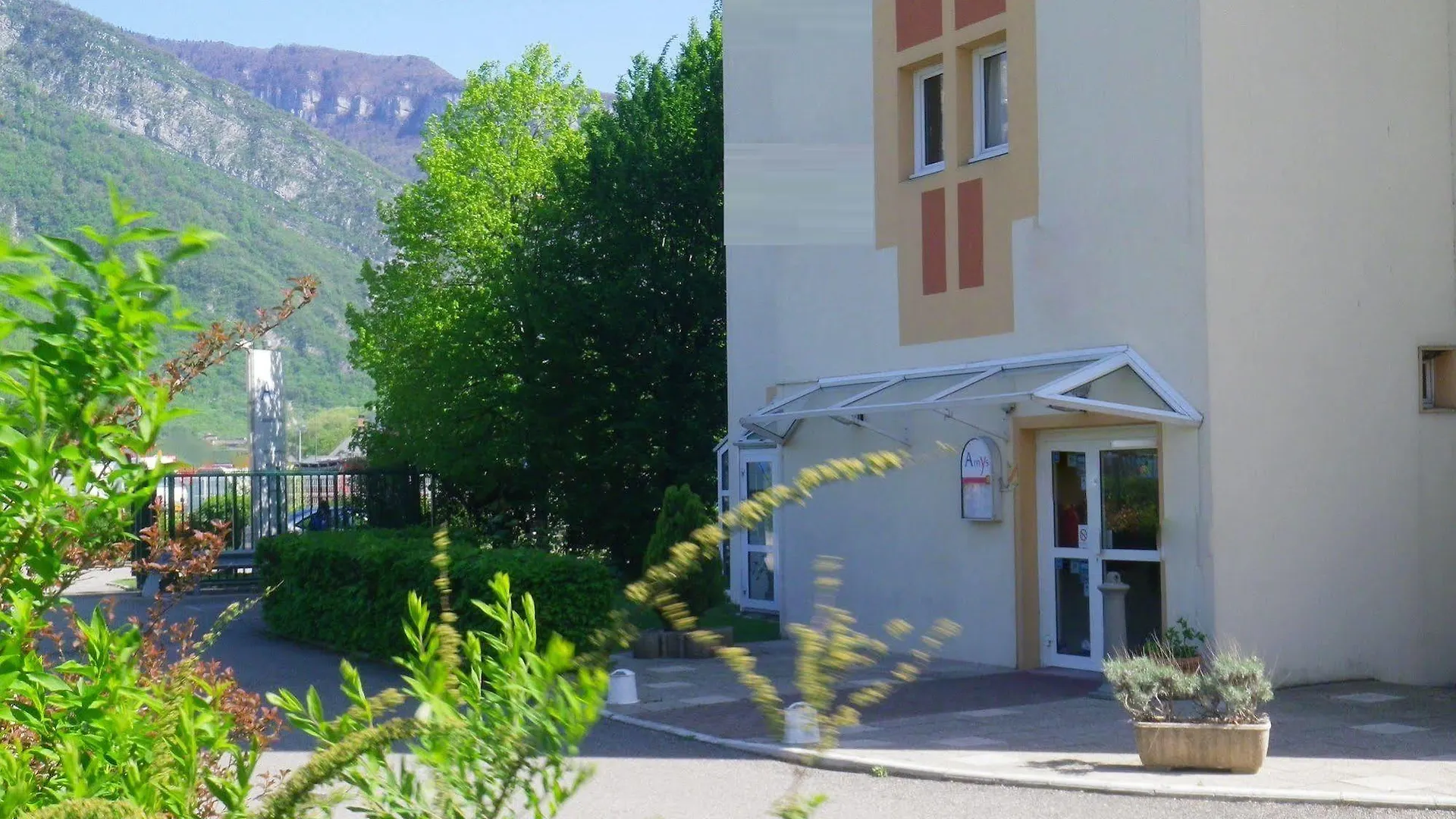 **  Hotel Amys Voreppe France
